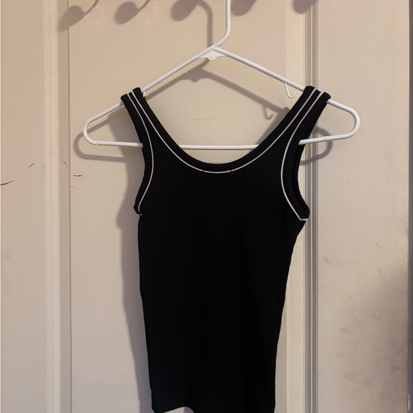 Black Ribbed Tank Top - Picture 4 of 4
